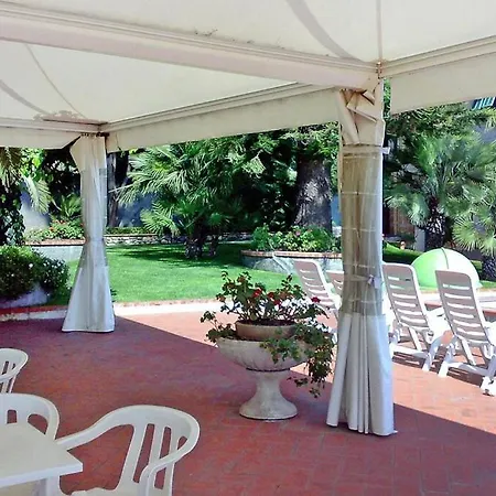 Miramare, Appartamento Imperia